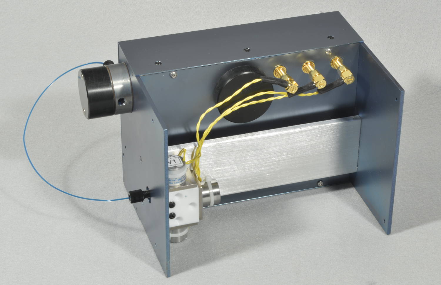 RD4:250-280-RI-C preparative liquid chromatography detector with three valves